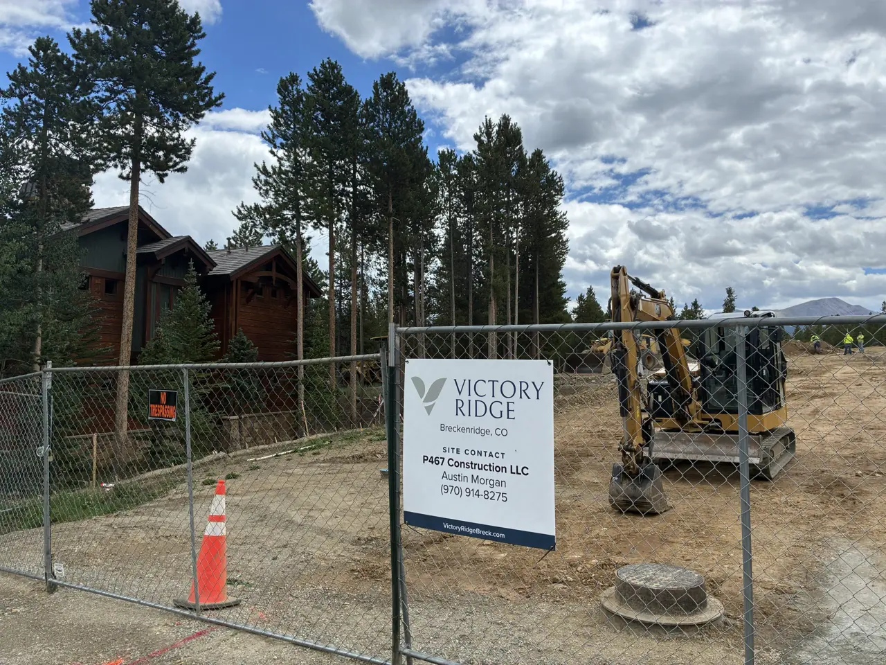 At the topmost cul-de-sac in Breckenridge's Timber Trail neighborhood, construction on the Victory Ridge luxury homesites has begun.